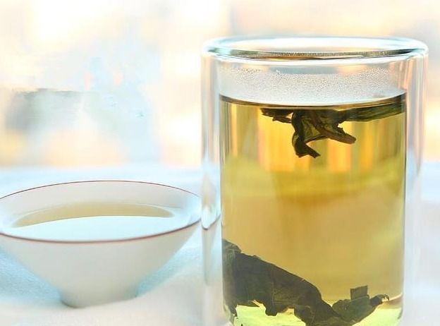 苦瓜泡水|血糖高的人，少吃3种食物！控制好血糖，谨记喝3水，动3处