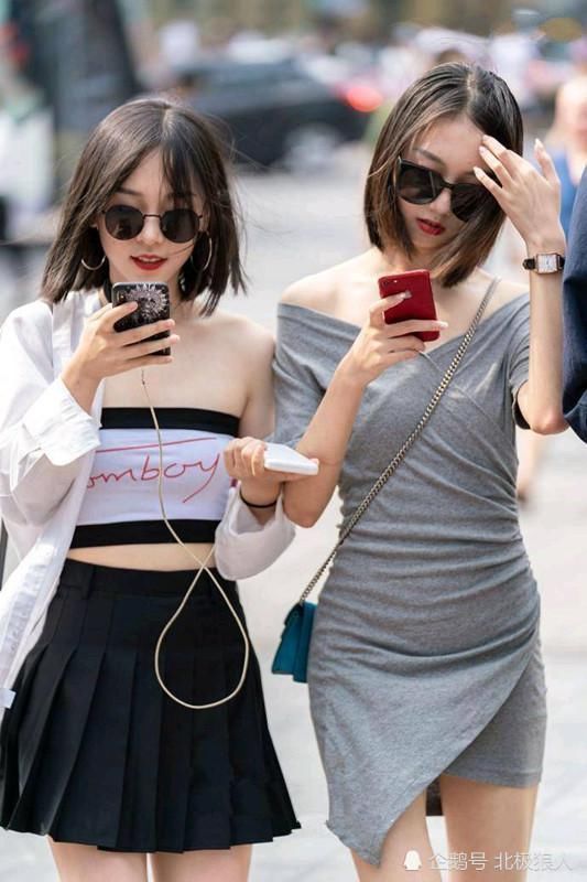 街拍,气质如画的靓丽佳人,唯美穿搭引领时尚潮流,展现最美好的一面