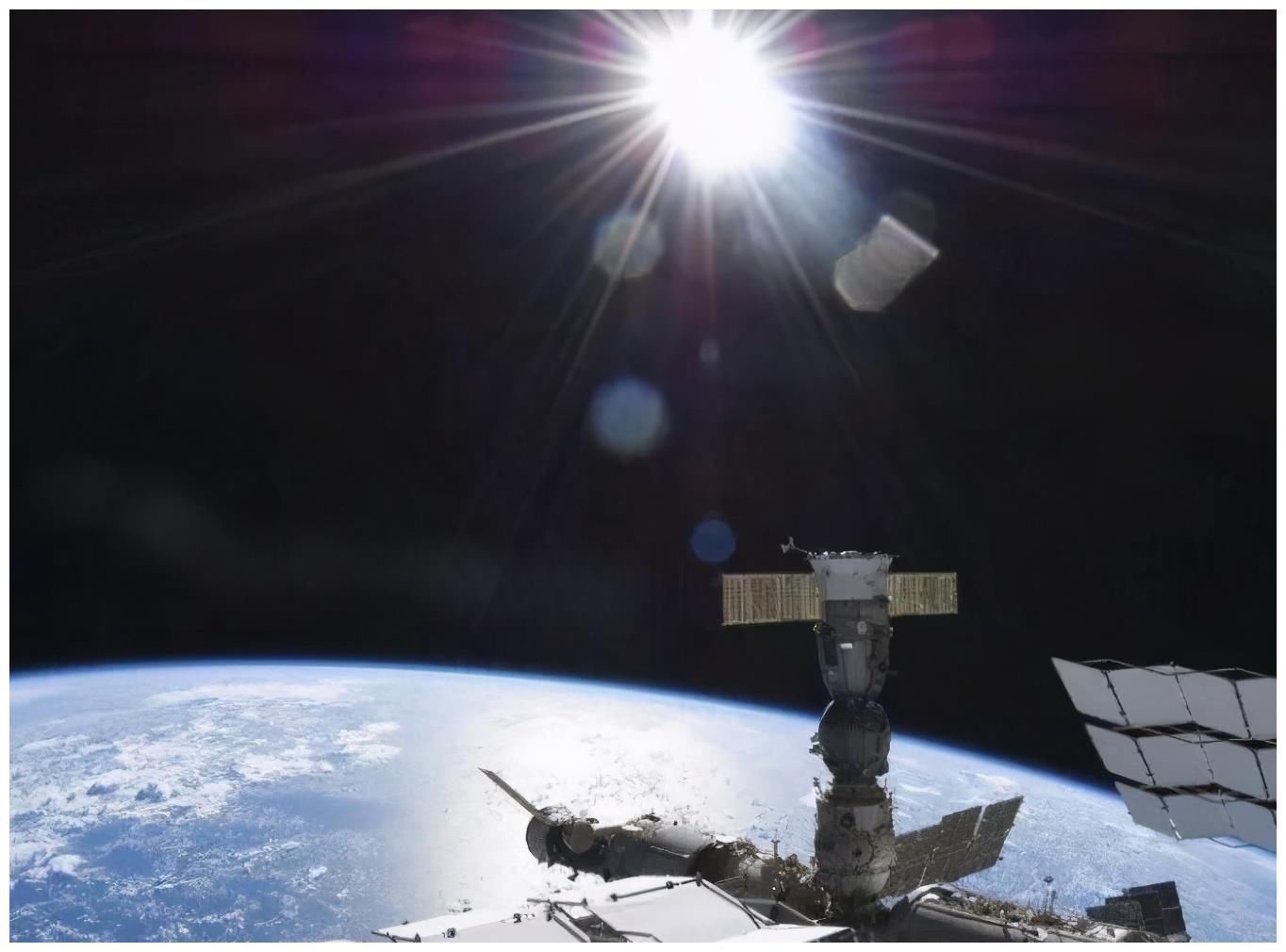 苏联时期倒霉的宇航员，被遗弃在太空311天，落地后祖国没了