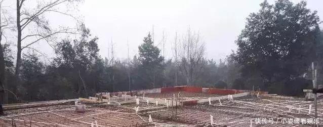 地基|赚钱了,要回家盖一栋这样的别墅,带开放式车库,让邻里都来羡慕