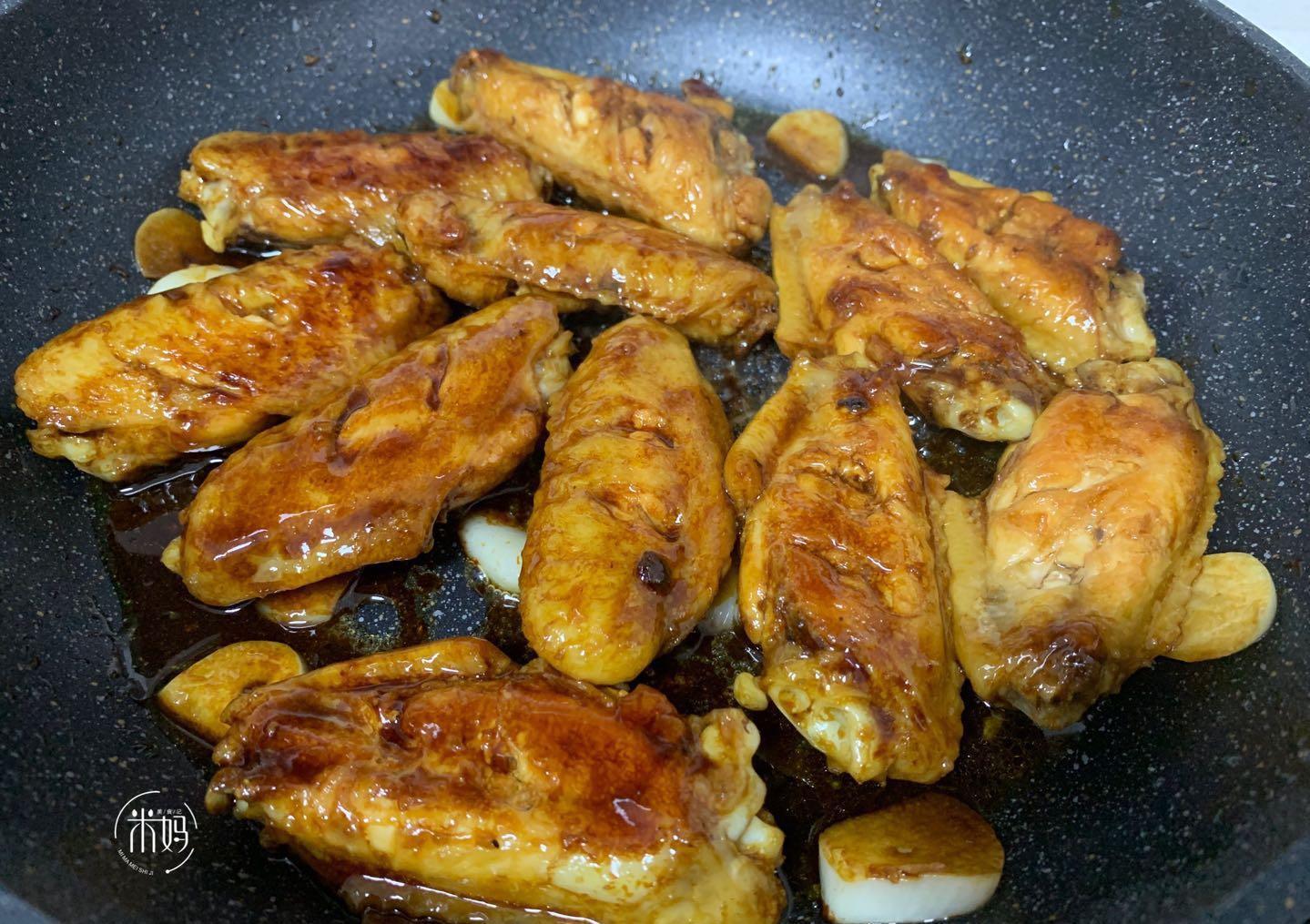 鸡翅|鸡翅这样煮不用一滴油,表皮酥香,肉质鲜嫩,比可乐鸡翅好吃多了