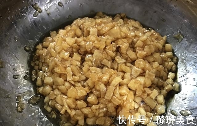 酥软|苹果新吃法，香甜酥软，做法简单，一口平底锅就能轻松搞定