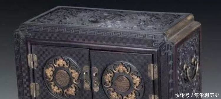 辽宁凤凰城老满洲旗人的晒宝和比宝,到底有什么宝?