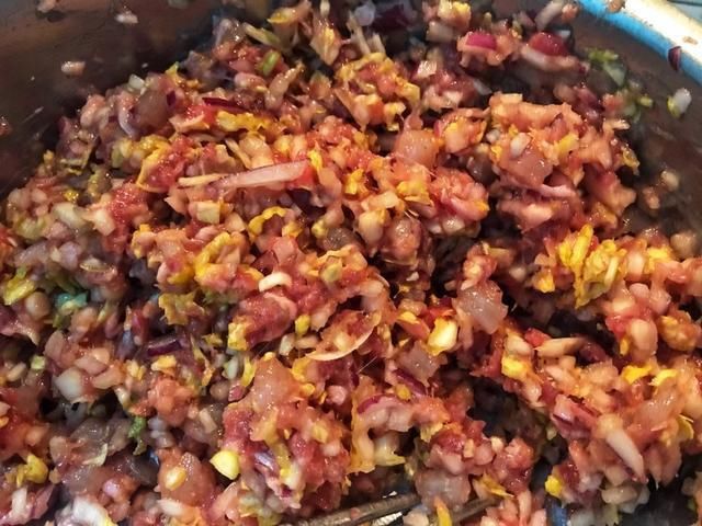 搅拌均匀|头伏到吃饺子，分享8种饺子馅的调法，有荤有素，鲜嫩营养又多汁