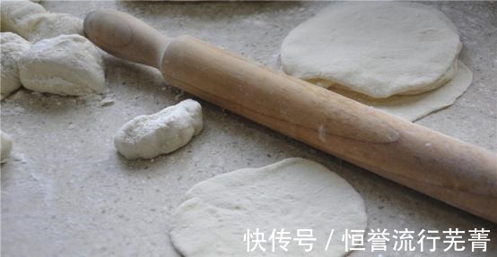 皮薄馅大|洋葱胡萝卜肉包,皮薄馅大,美味鲜香!