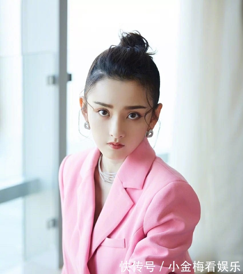 颜值|发型影响着你的颜值,日常的百搭发型值得尝试,简约又百搭