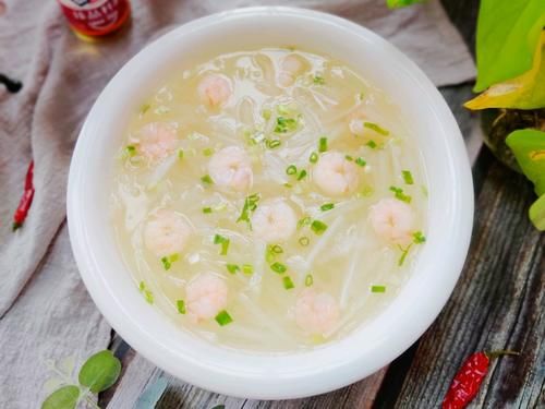  白萝卜和它是绝配，上锅煮一煮，营养极高，暖胃驱寒，天冷别忘吃