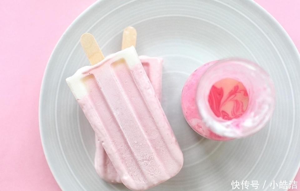 草莓|用平底锅就能做的草莓雪糕,简单零失败,关键口感无冰渣,更好吃