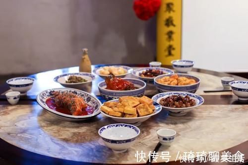 周庄|水乡周庄最有名的餐厅，一桌万三家宴仅五百多！游客：没听错吧？