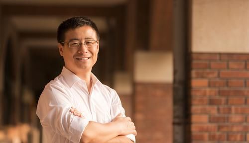 人过了50岁，管住嘴最关键，5种食物少吃为妙，有助健康长寿