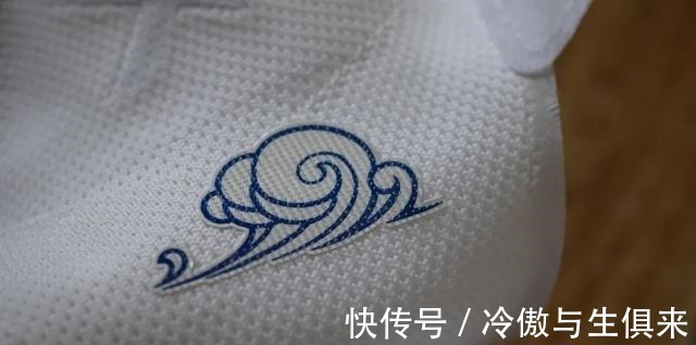 鞋盒 五百块双层碳板,带TPU的鞋垫,这双汤普森签名鞋不香吗!