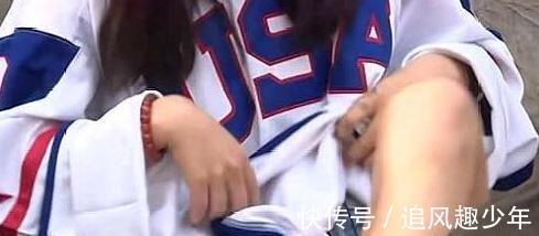 富家千金|富家女被围观辱骂，不穿裤子就出来乱晃，女孩愤怒掀衣自证