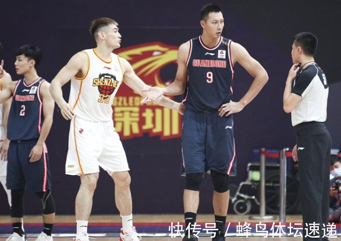 杜锋|易建联摔球有原因,杜锋正慢慢放弃阿联,球队核心已经换人