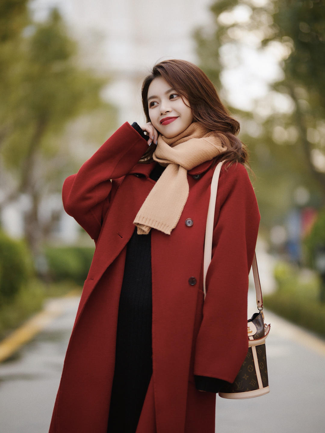 冬季 会穿衣比身材好重要,来看冬季优雅“大衣look”,年轻又时髦