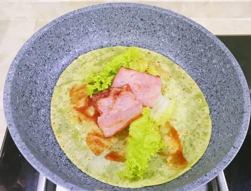 在家这样做卷饼，营养搭配很均衡，再也不去上街买了