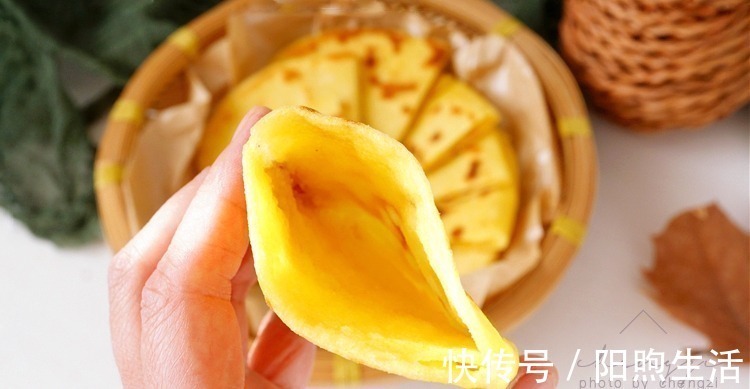 玉米面|玉米面独特做法，不蒸发糕和窝窝头，香软好消化，中老年人别放过