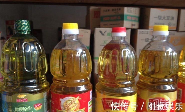 贵的食用油不一定好,牢记瓶子上3个“关键字”,营养香浓油烟少