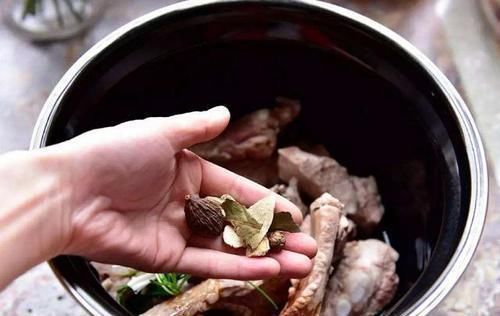 终极形态|特利迦一共有5种形态?除了黑暗特利迦,还有一种终极形态!