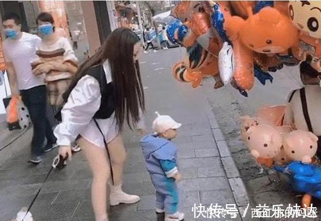 宝宝|小姨带娃的路子有多野?看完这几张图,网友:这届小姨跟宝宝有仇