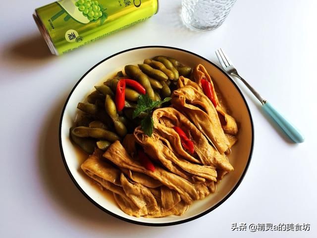 腐竹|秋天这菜正当季，下锅卤一卤，好吃又营养，补钾补铁，常吃身体棒