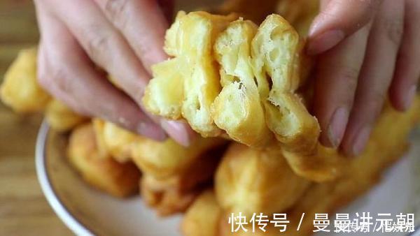想吃油条不用买,1碗面粉2个鸡蛋,金黄酥脆又健康,超简单