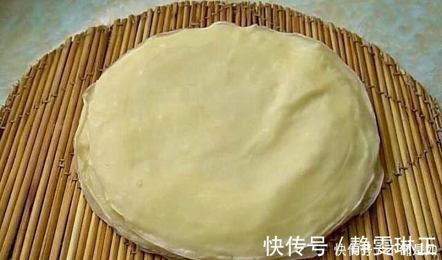 烙饼|姥姥40多年一直这样烙饼，手不碰面，60秒一张，香软又劲道