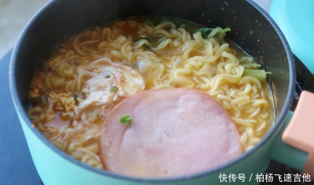 筋道|一个人时候最爱这样吃,简单美味,5分钟出锅,口感筋道味香浓