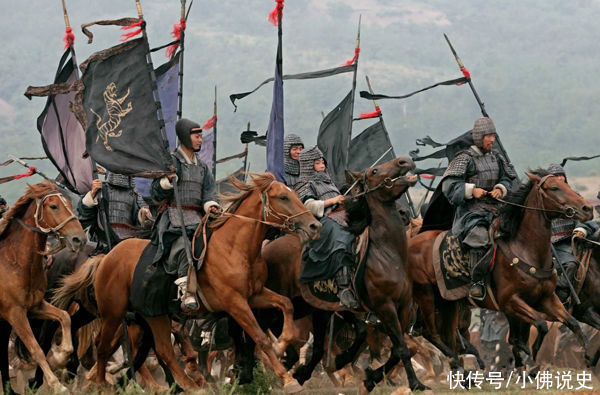 秋诗!李白极美的一首秋诗,前面4句惊艳世人,值得一读