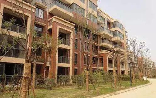 门前|一楼的房子到底好不好?20年售楼员私下说的忠言建议,恍然大悟!