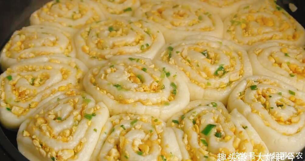 学成的豆腐做法，我家隔天就想要吃，层层裹着馅料，比肉还香