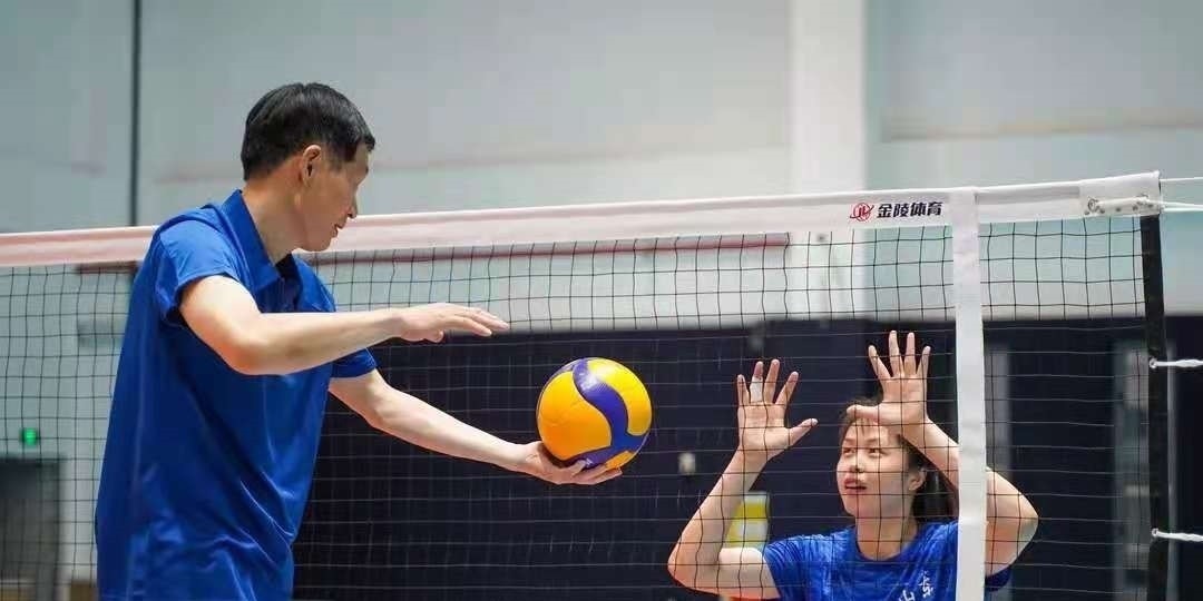 姚迪|中国女排迎利好!丁霞后继有人,两名帅苦心栽培,将携手朱婷争冠
