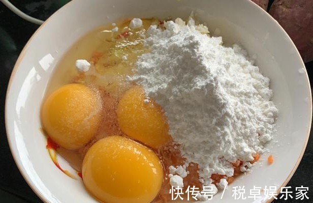 鸡蛋饼|早上花几分钟给孩子做个早餐,鲜香美味,外酥里嫩,超美味