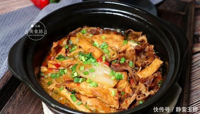 豆腐里加2个鸡蛋，不炒不炸，8分钟出锅，上桌瞬间被扫光，太香了