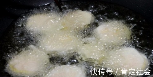 做法|红薯饼还能这样做,不用揉面,不用蒸,比红薯丸子的做法简单
