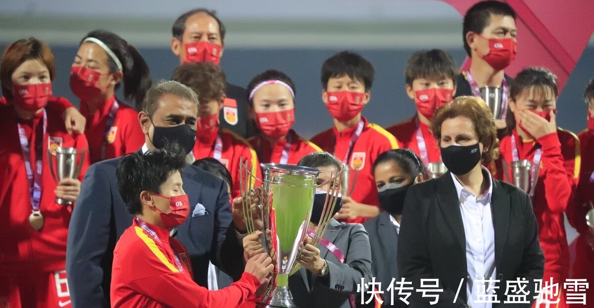 中国足球|上海权威媒体针对中国女足有争议表态!球迷吐槽声多,国足堪忧!