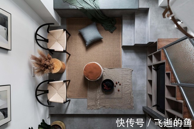 楼梯|20㎡小公寓，用定制板材打造柜体楼梯