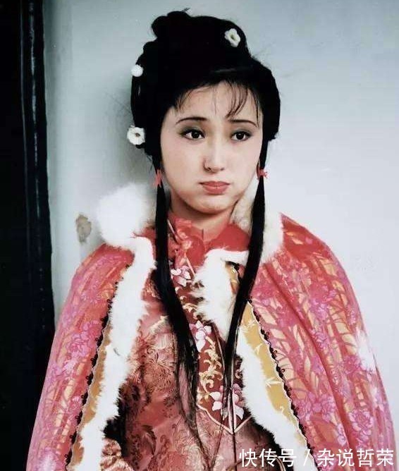 晓旭&红楼梦林黛玉的服饰都超美,每一件穿在陈晓旭身上都宛如天仙下凡