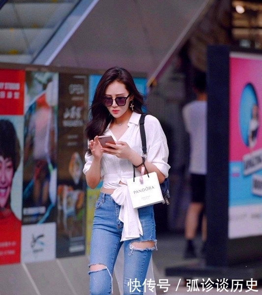 时尚|街拍精致女人,美丽穿搭让时尚无处不在,走在街头让人神往