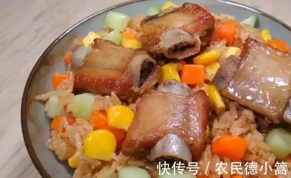 玉米粒|电饭锅排骨焖饭,做法简单,排骨软烂鲜香,看一遍就学会