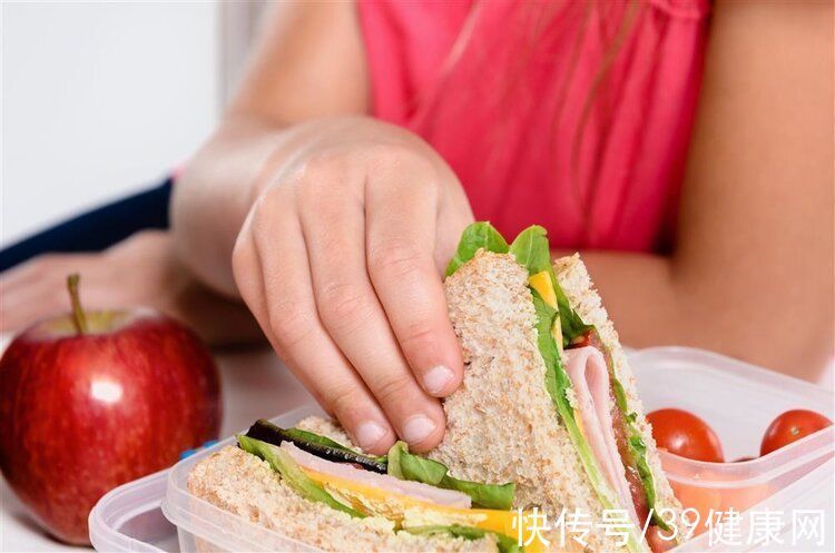 垃圾食品|11岁女童身高已达163,这3个健脾胃的习惯很不错,值得家长学习