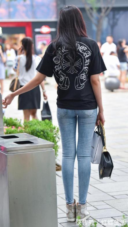穿搭 牛仔女神真美丽，穿搭看似简单，却拥有别样的魅力