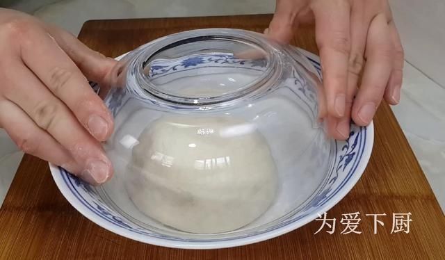 以后葱花饼别再买了,加2勺麻酱,不烫面不发面,比鸡蛋饼都好吃