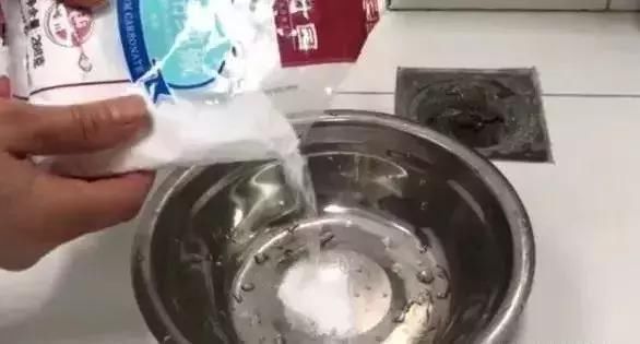 小飞虫|下水道不干净怎么办用这几样东西,3年都不会再不干净了