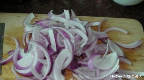 五花肉按照我的方法来做,比烤肉过瘾,比红烧肉下饭,做法简单