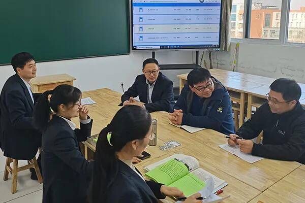 学校|潍坊实验中学家校共育丰盈孩子生命的底色