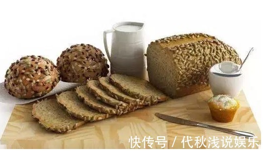 维生素母亲一巴掌,9岁小女孩,深夜猝死,医生告诫:孩子4处不能“打”