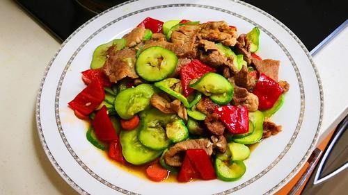 炒黄瓜时，最忌直接下锅炒，大厨：多加1步，黄瓜清脆爽口更入味