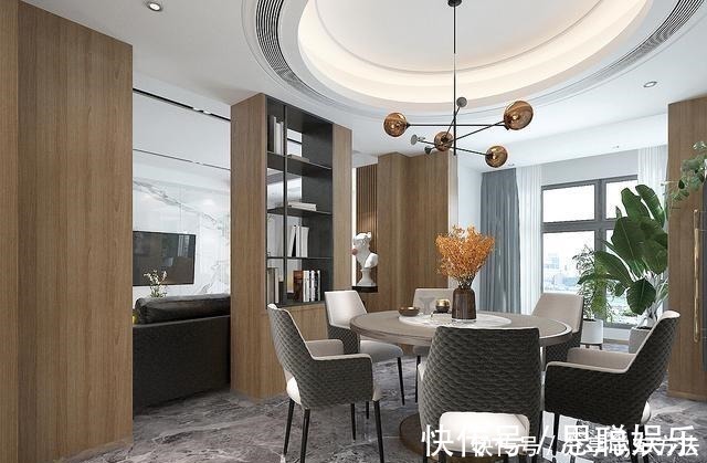 玻璃柜门|老婆坚持衣帽间做玻璃柜门,我一直反对,完工看到效果后我闭嘴了!