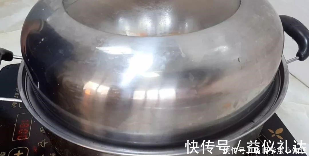 油条|半个南瓜，1个鸡蛋，不用一滴水，比油条做法简单，比蛋糕都好吃