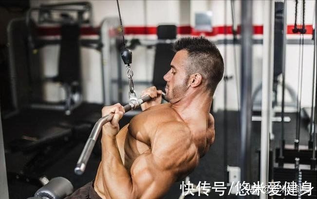 厚度|想要增加背阔肌厚度，多做这3个动作，更有效提升练背效果